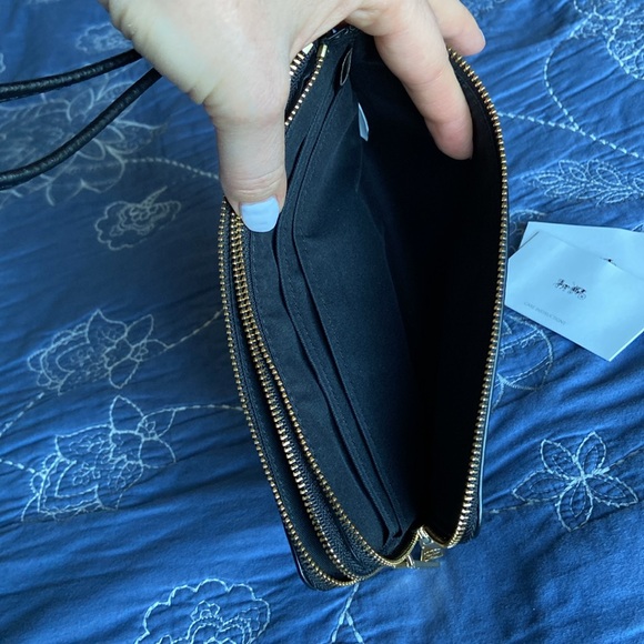 Like new coach double zip wallet - Picture 5 of 10